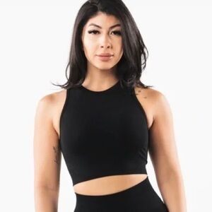Alphalete stratus cropped tank